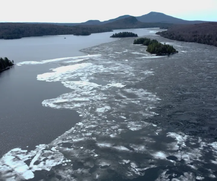 Le lac en hiver